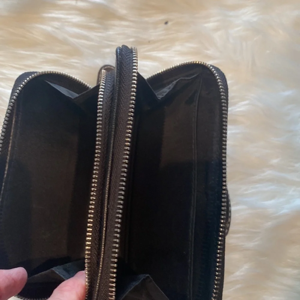 Izod black leather